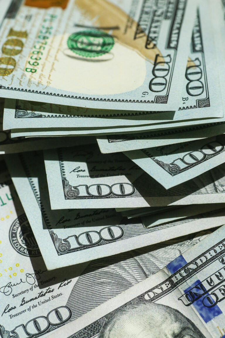 Marcus vs SoFi: Two Premium Online Banks Compared for 2026