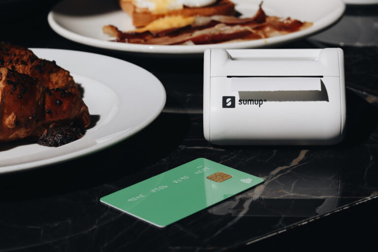 Chime vs Varo: Best No-Fee Checking Account Compared